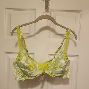 Savage X Fenty Lime Green Lace Underwire Bra